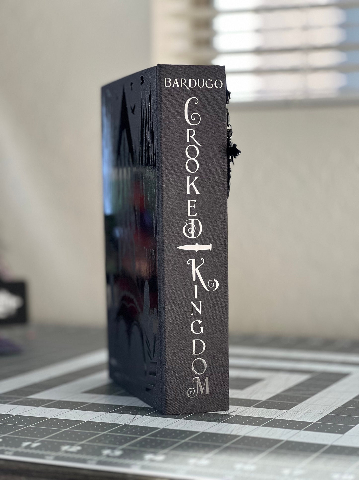 Crooked Kingdom Darkened Edition Rebound