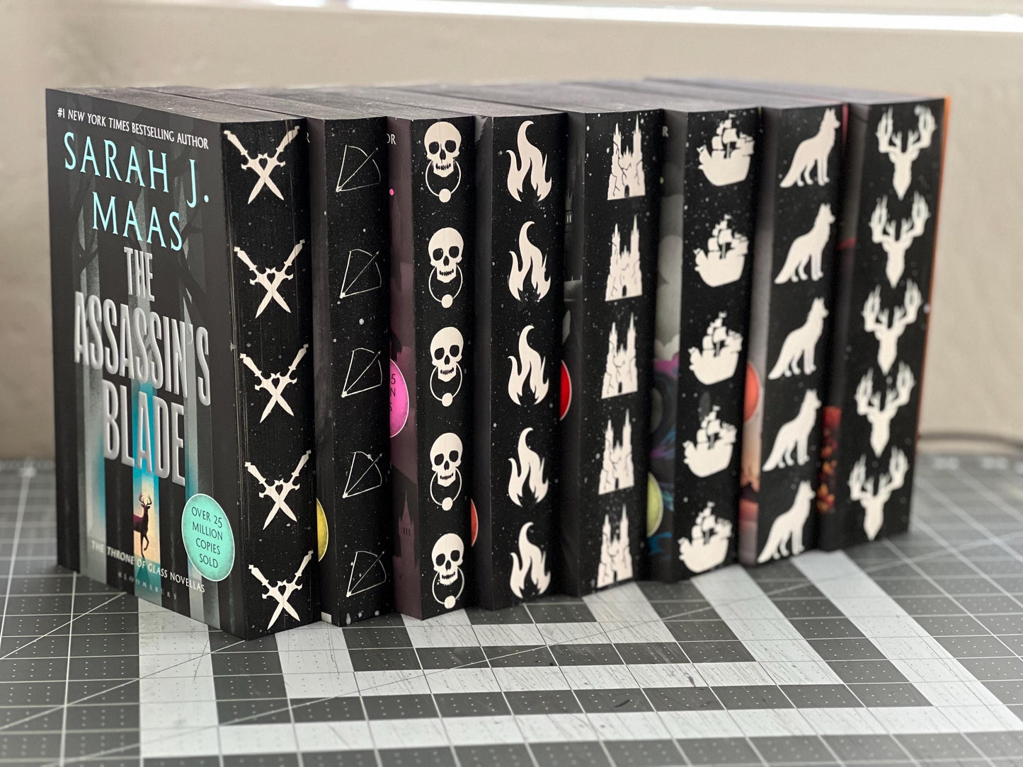 The Throne of Glass Sprayed Edges Collection Set