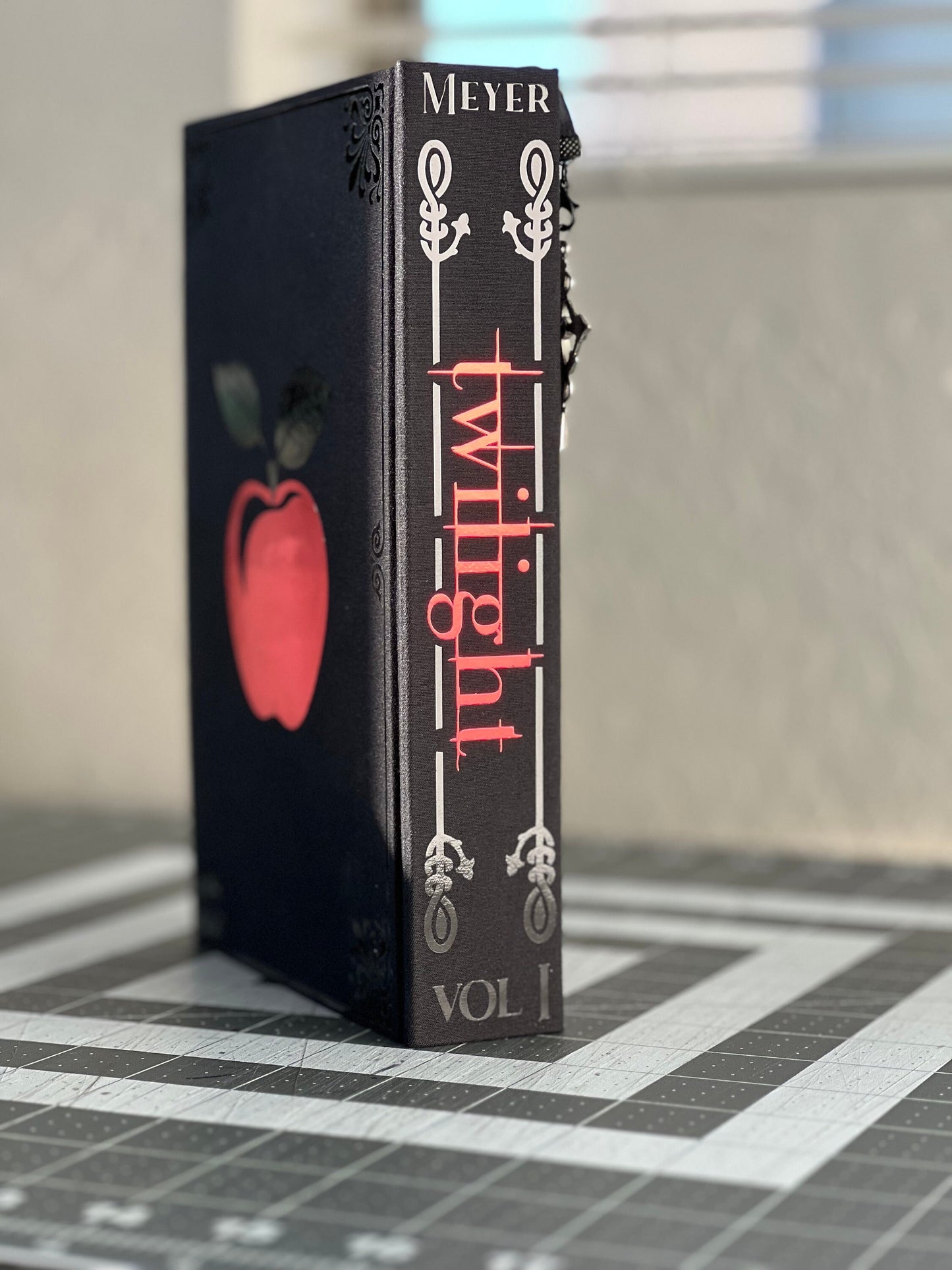 Twilight Obsidian Edition by Stephenie Meyer Rebound Rebind