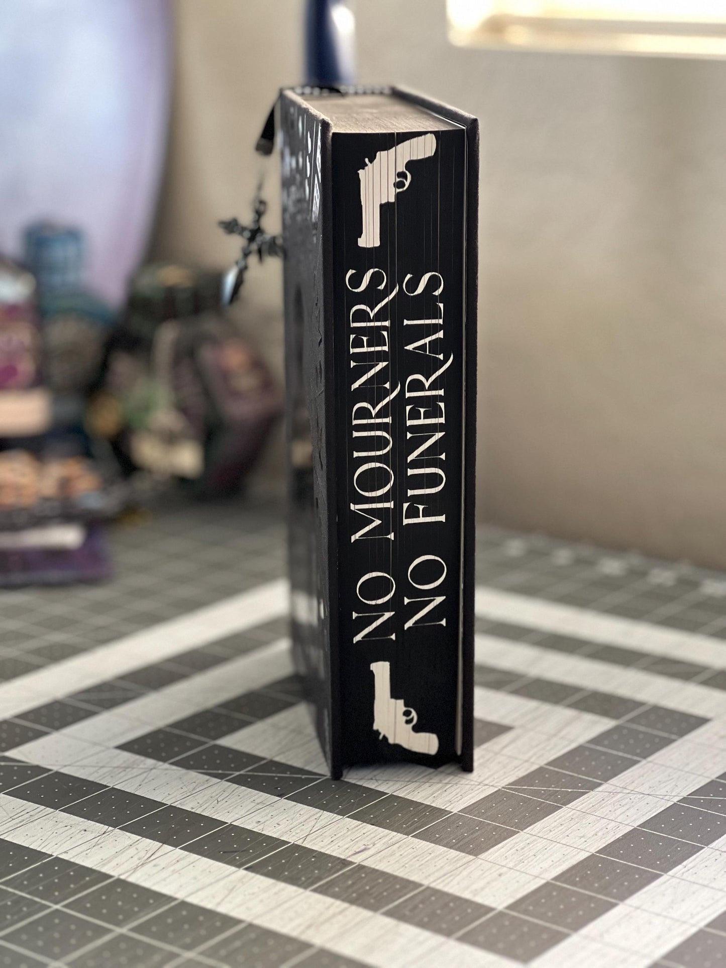 Crooked Kingdom Darkened Edition Rebound