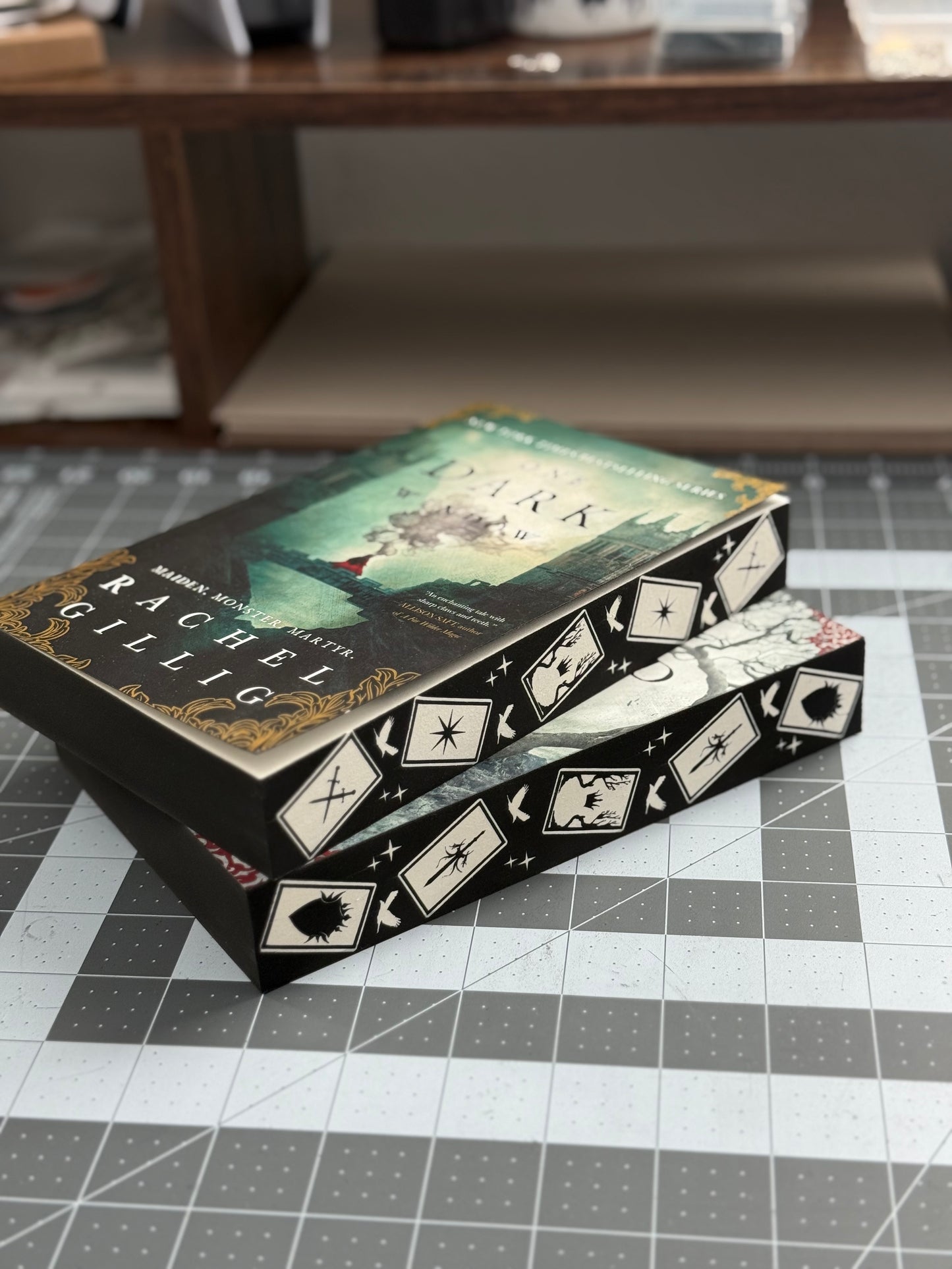 The Shepherd King Sprayed Edges Set