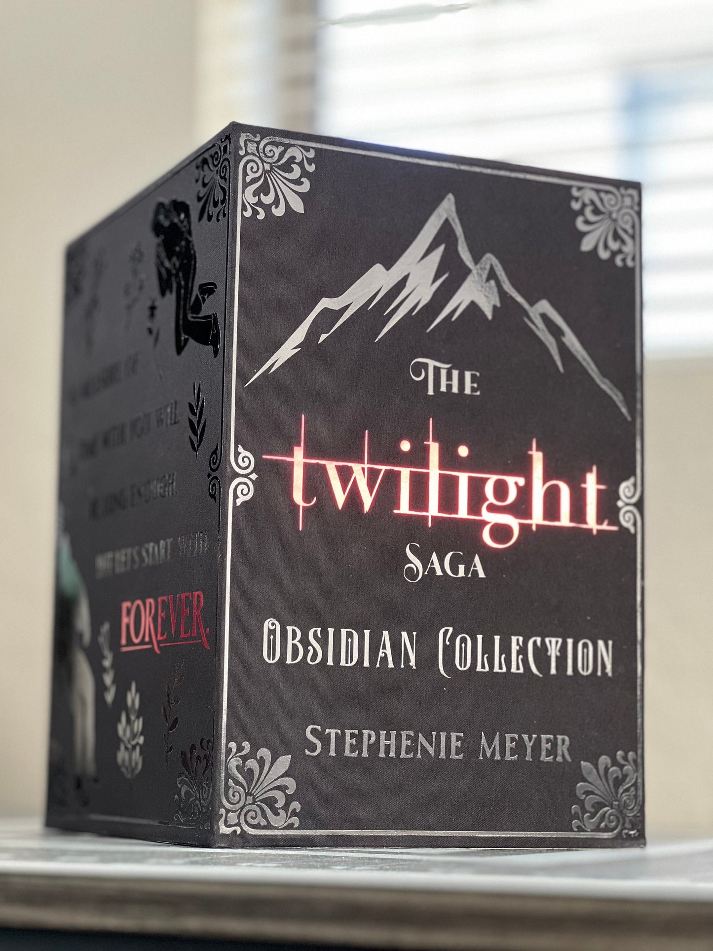 The Twilight Saga Obsidian Collection (WITH SLIPCASE) by Stephenie Meyer Rebound Rebind
