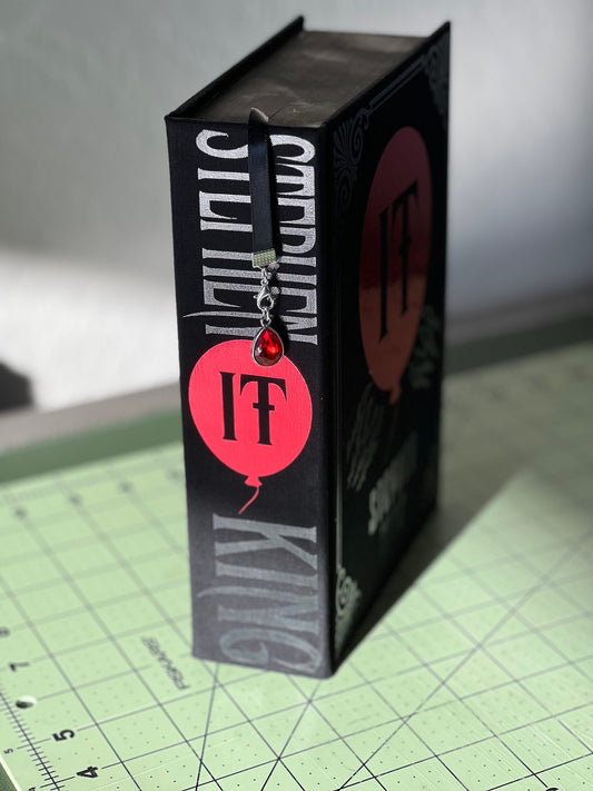 IT by Stephen King Handcrafted Rebound Hardcover Special Edition