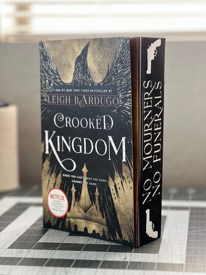 Crooked Kingdom Leigh Bardugo Sprayed Edge Paperback