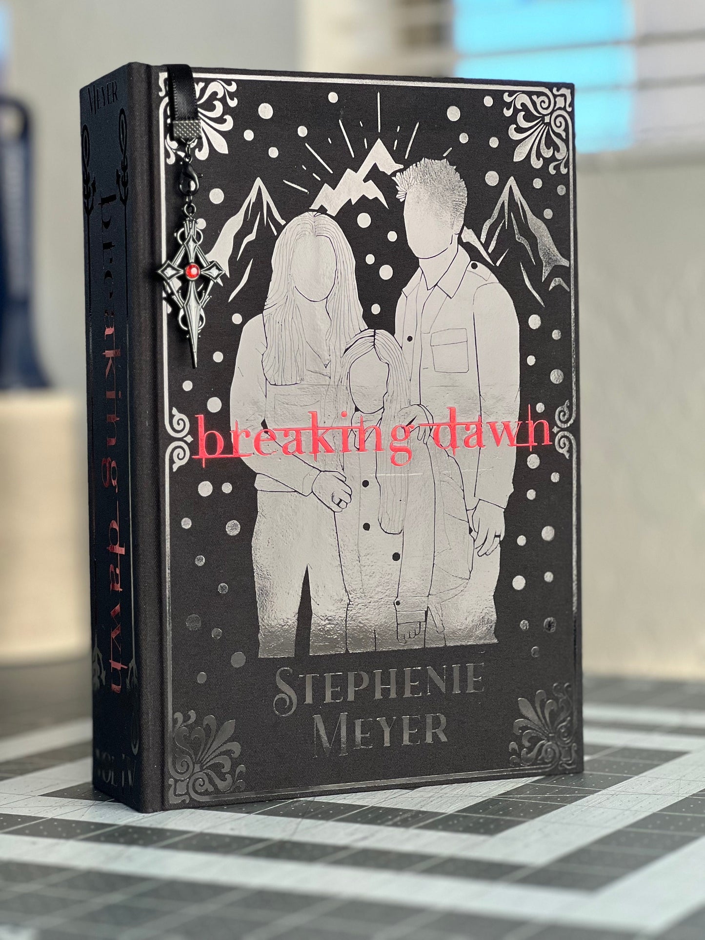 The Twilight Saga Obsidian Collection (WITH SLIPCASE) by Stephenie Meyer Rebound Rebind