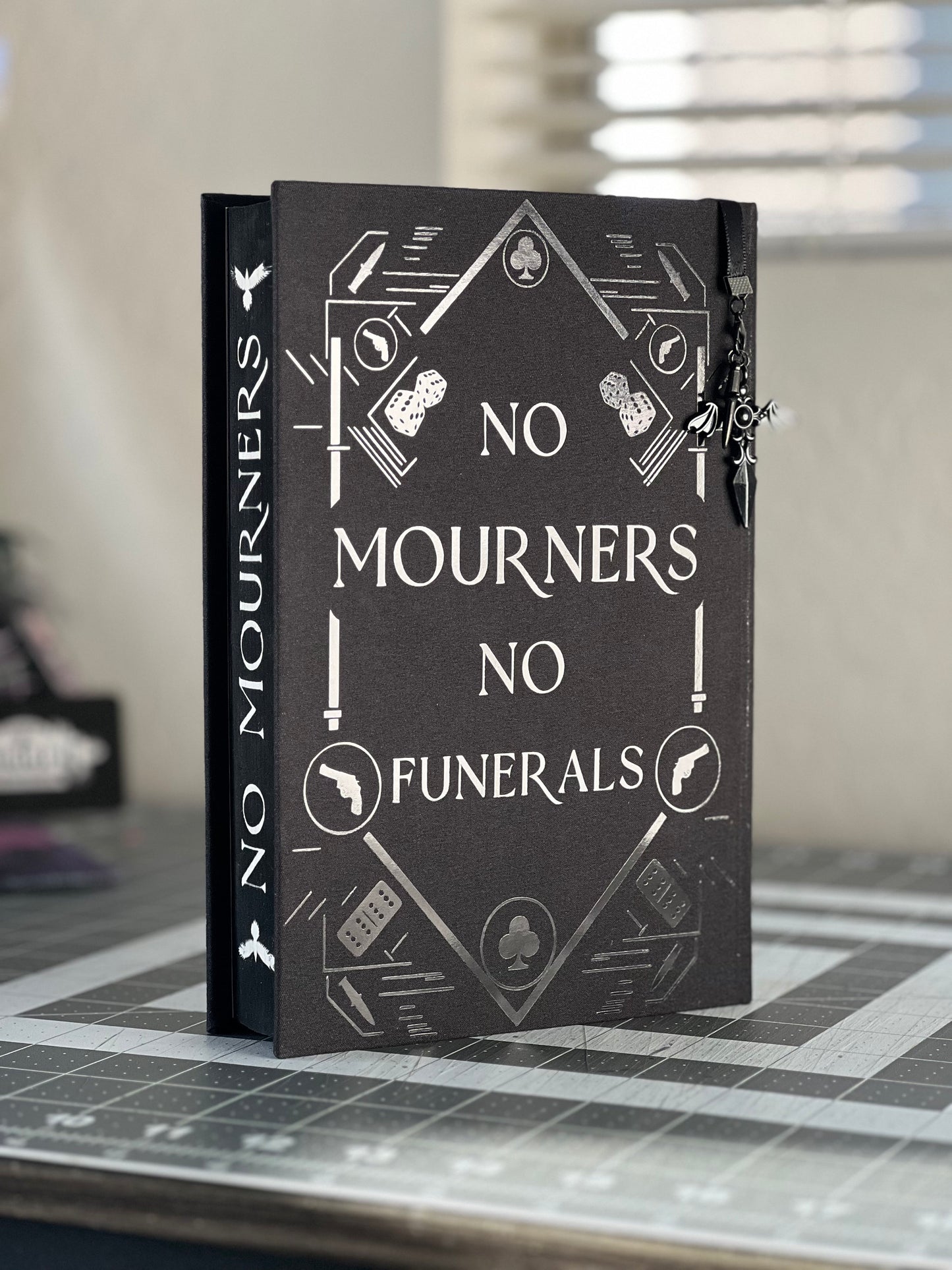 Six of Crows Darkened Edition Rebound