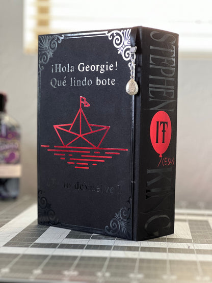 IT (Spanish Edition) by Stephen King Handcrafted Rebounded Hardcover Special Edition