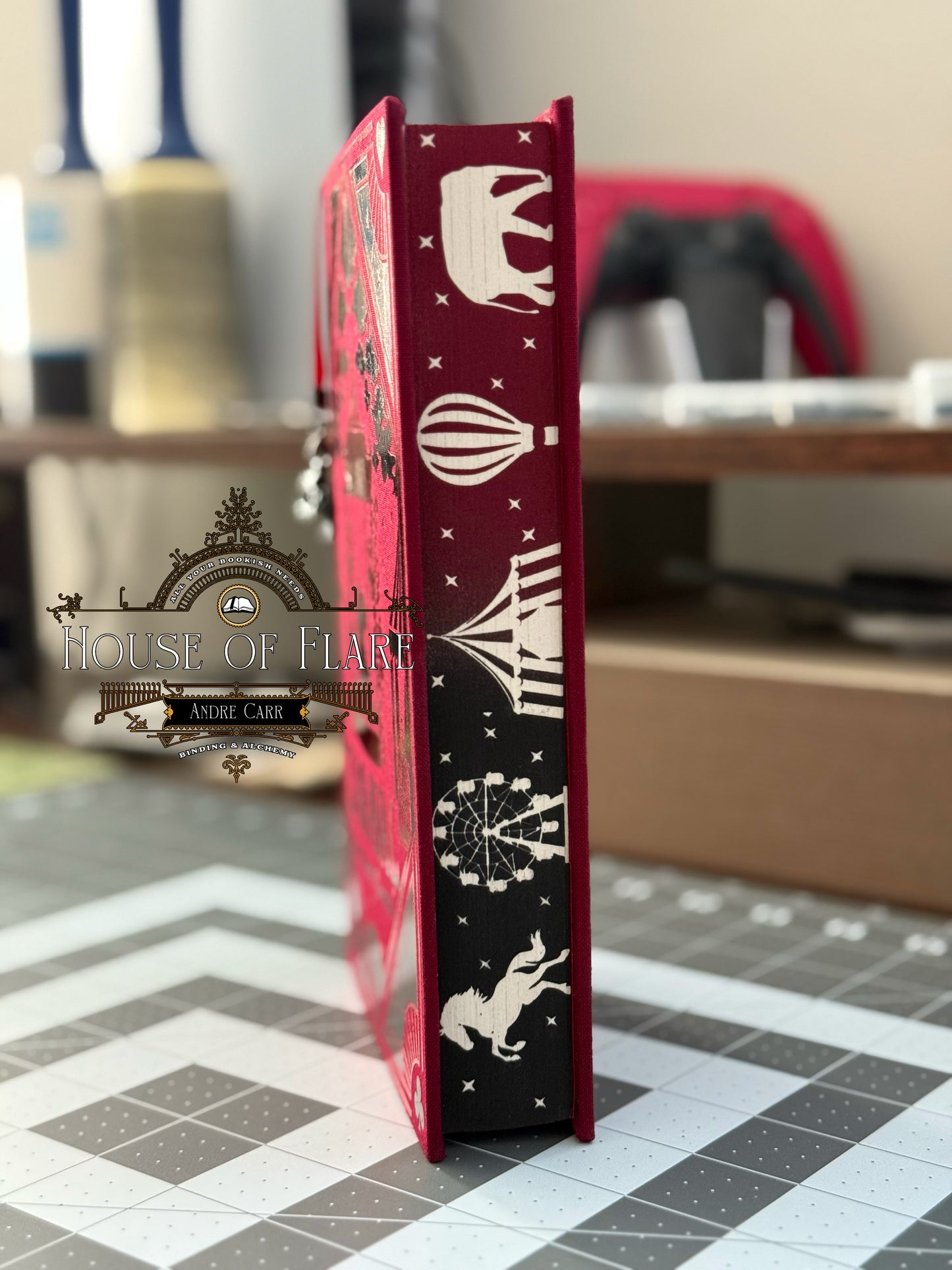Caraval – Maroon Illusionist Edition | Custom | Rebound
