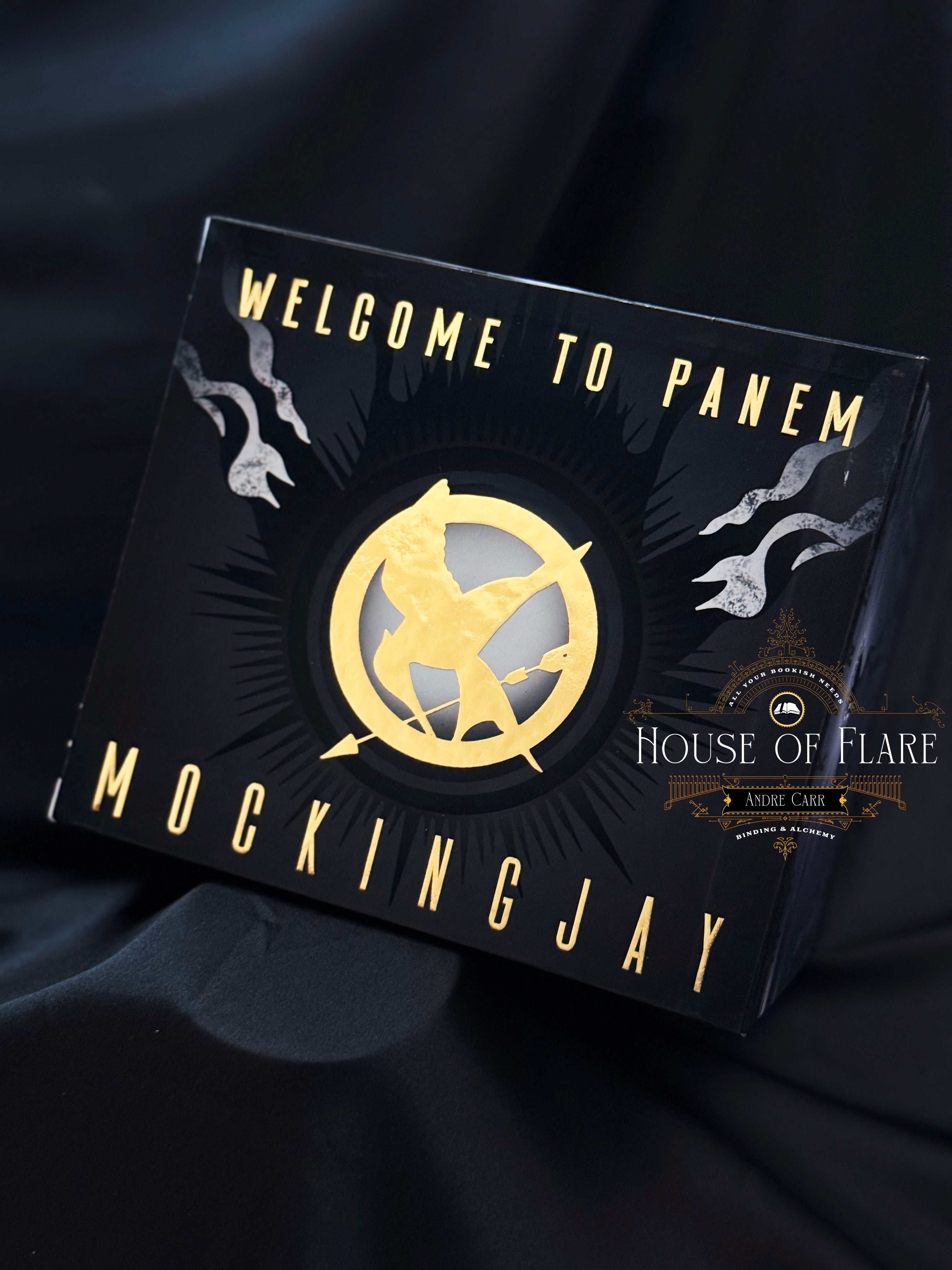 The Hunger Games | MOCKINGJAY Black&Gold | Custom | Rebound | Made