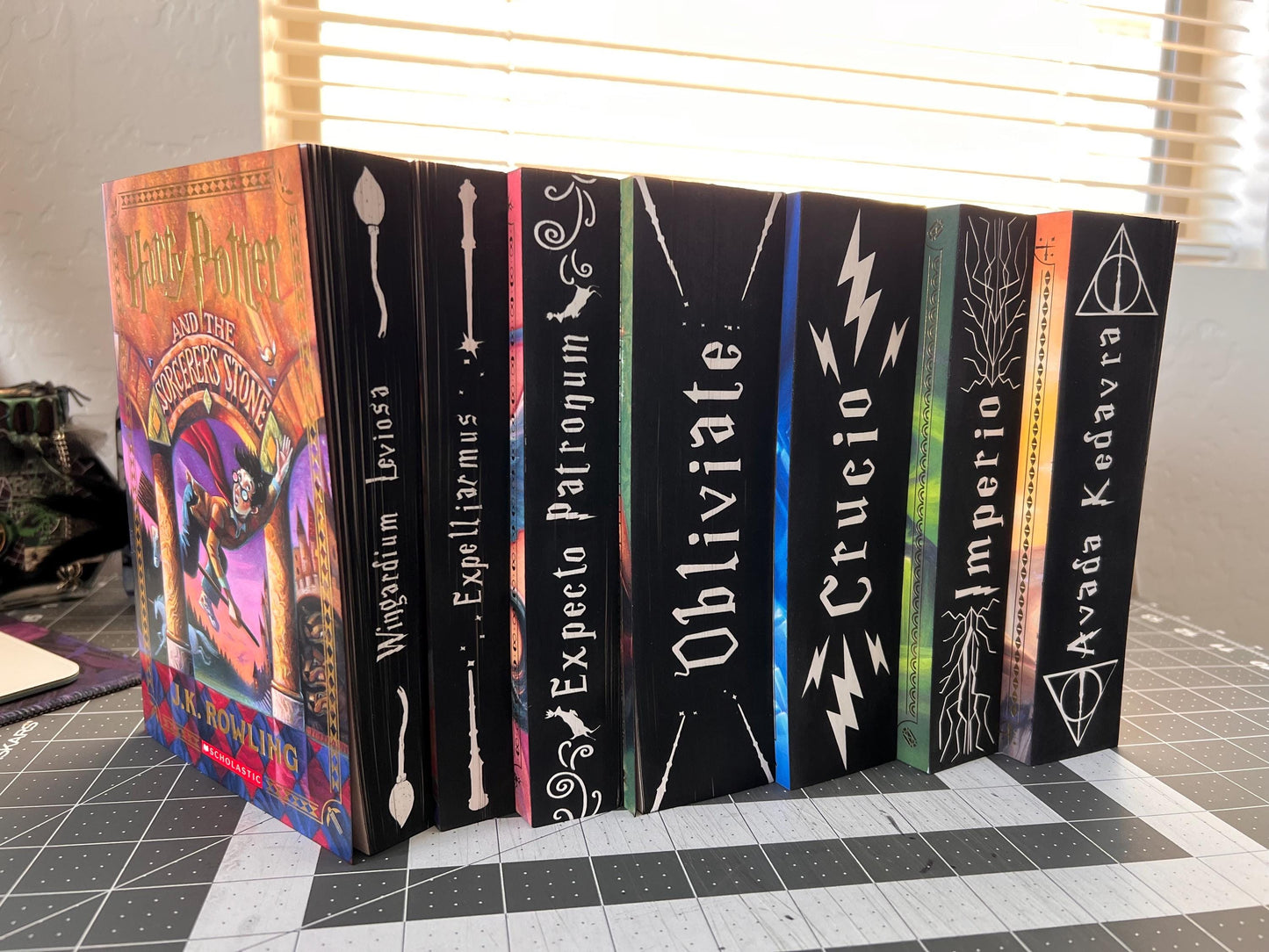 The Serious Black Sprayed Edges HP Collection Set