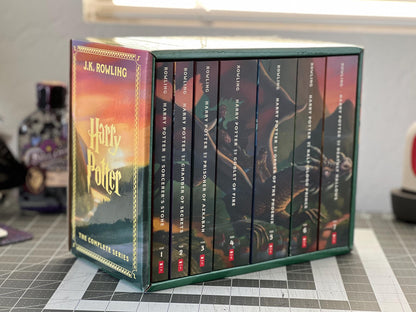 The Serious Black Sprayed Edges HP Collection Set